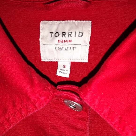 Denim Trucker Jacket Size 3 fr Torrid - Picture 3 of 11